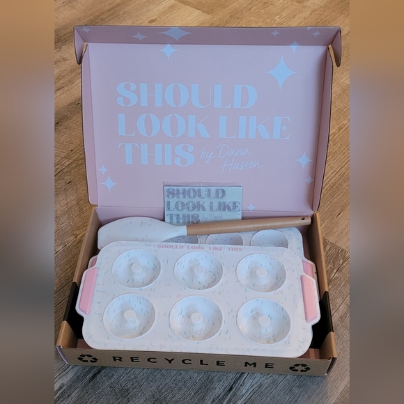 SLLT Dana Hasson Baking Kit - Picture 1 of 2